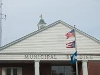 市旗がなびくヴァンワート市庁舎